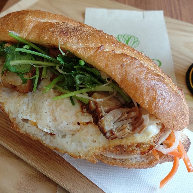 スペシャルバインミー(バインミーシンチャオ 亀有店)