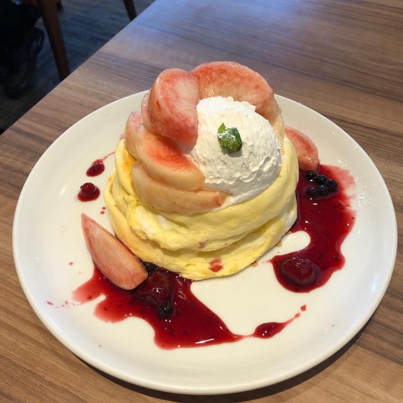 桃のリコッタパンケーキ(高倉町珈琲 大宮店)