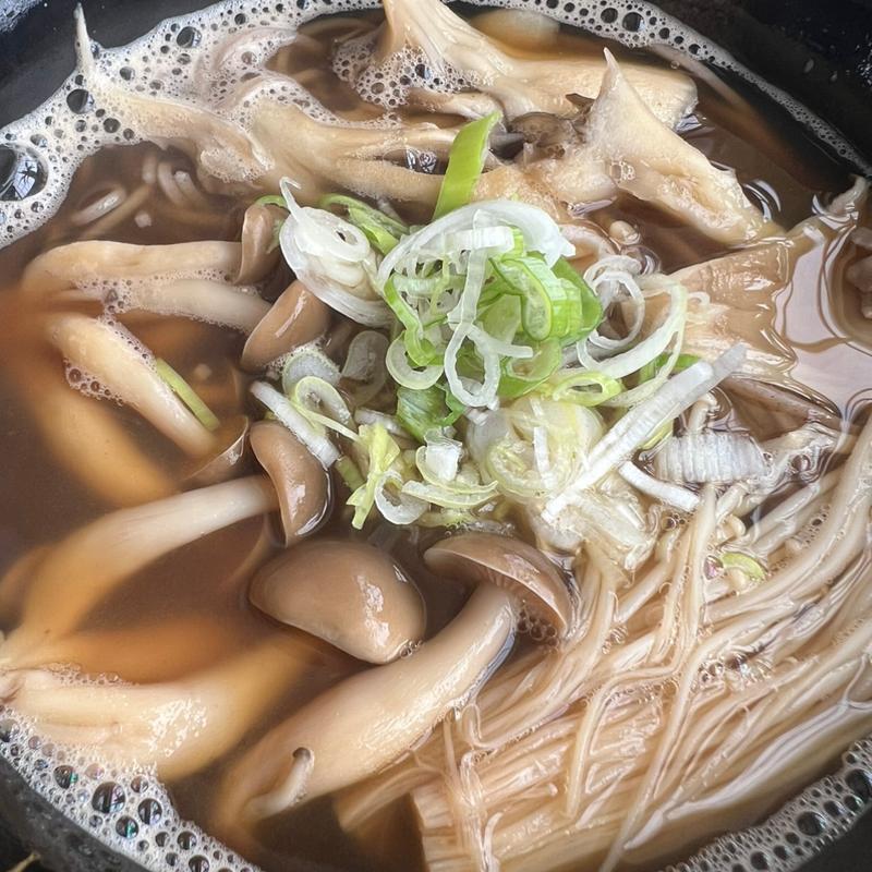 きのこ蕎麦(七福 本店 （しちふく）)