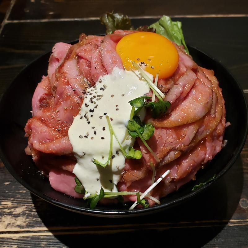 ローストビーフ丼大盛(レッドロック 原宿店)