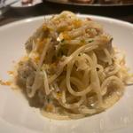 蟹と白葱の唐墨ソースのパスタ