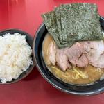 チャーシューメン（並）(横浜家系らーめん 思道 東大和店)