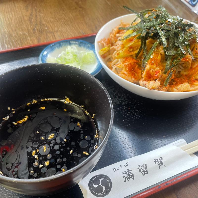 ピリ辛肉そば(満留賀)