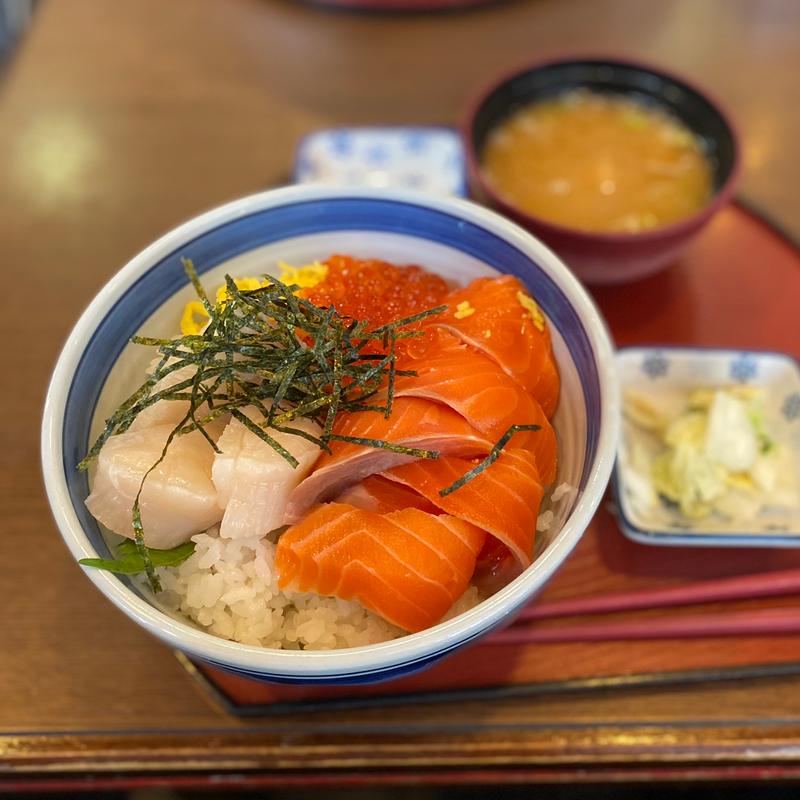 ともえ丼(お食事処一力)