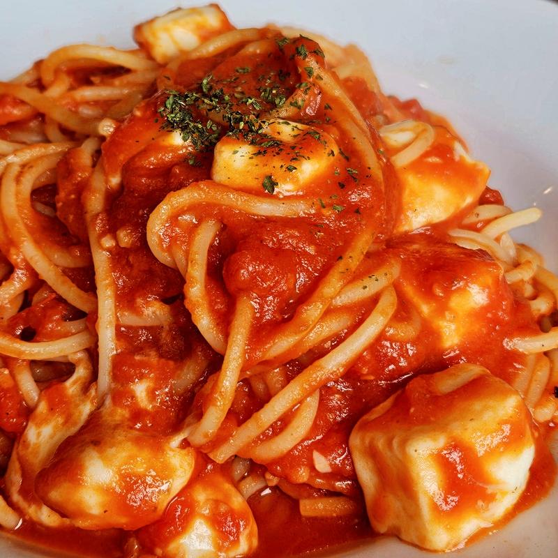 モッツァレラ入りポモドロ(トマトソース)(ラ・タベルナ )