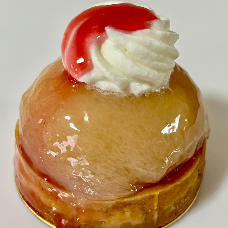 季節のタルト 桃(パティスリーパクタージュ)