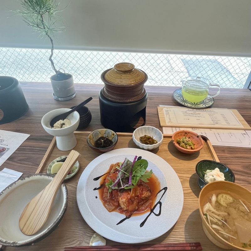 炊き立て土鍋ご飯の日替わり御膳(食堂 おわん)