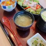 名物ジャンボ茶わんむし・ミニサーモン丼(北海道生まれ和食処とんでん 北鎌倉店)