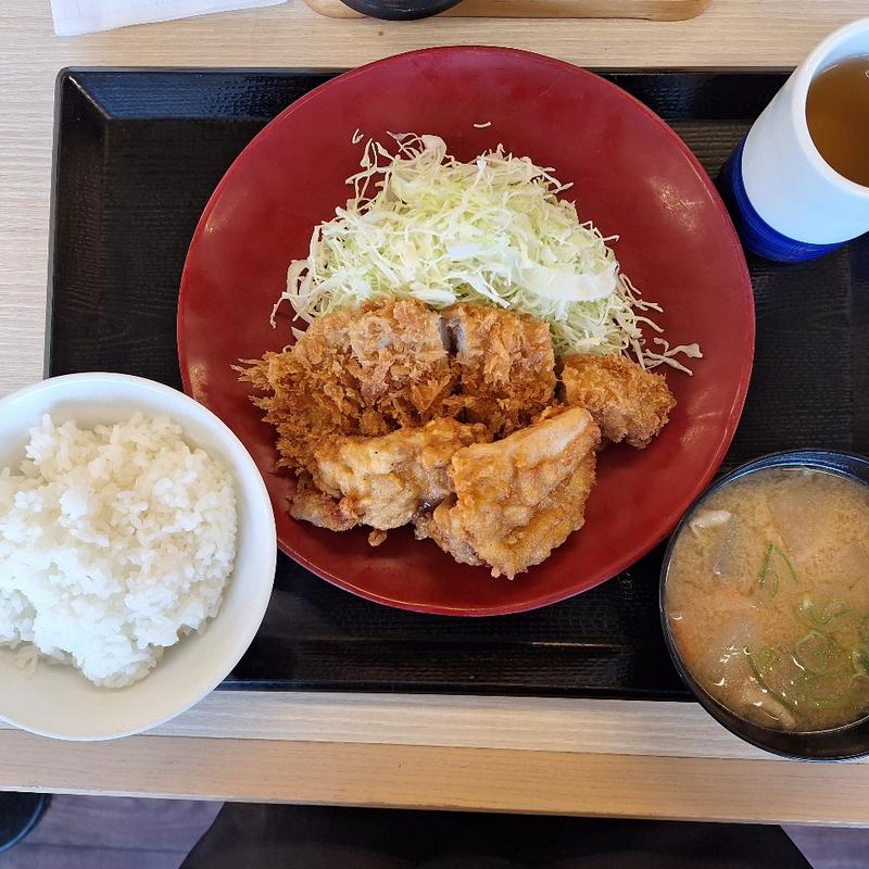 ロースカツ・から揚げ定食(かつや 津南店 )