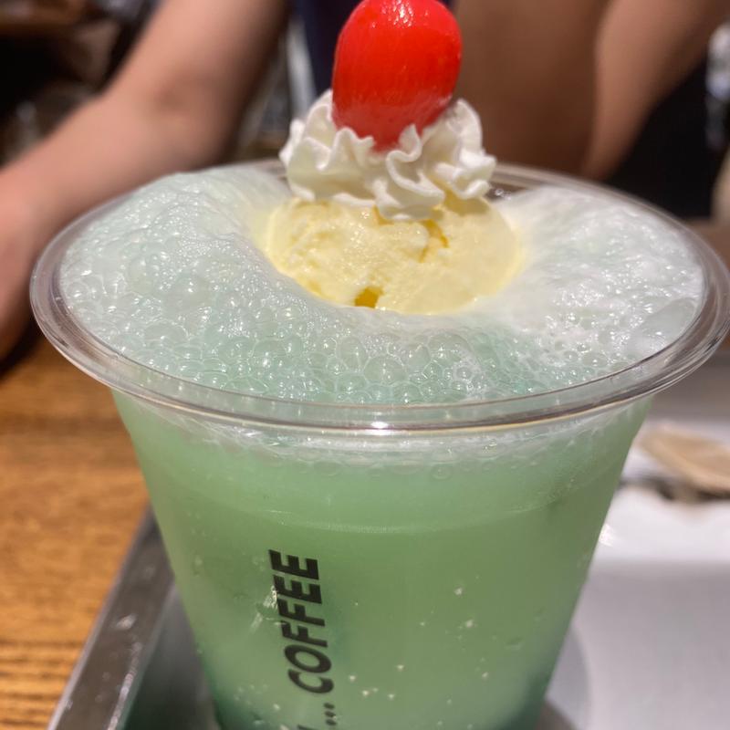 クリームソーダ(niko and... イオンモールナゴヤドーム前)