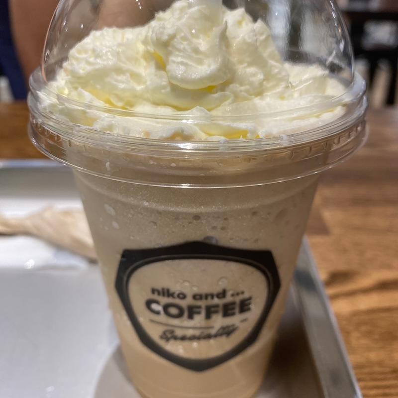 ラテスムージー(niko and... イオンモールナゴヤドーム前)