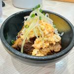 タルタルチャーシュー丼(ラーメン専科 竹末食堂)