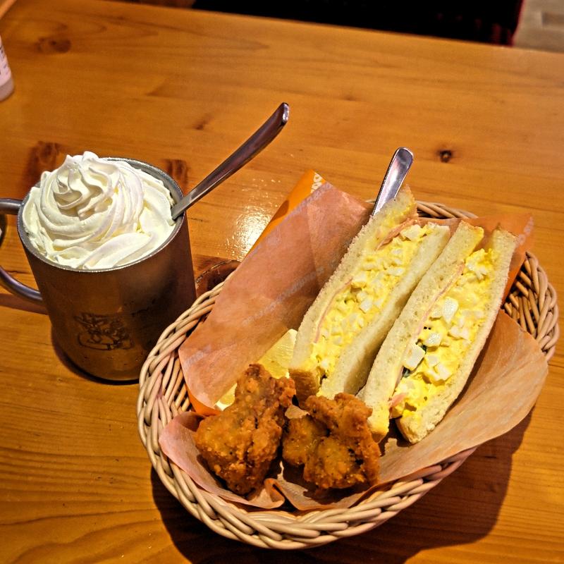 アイスウインナー・ミニコメバスケット(コメダ珈琲店 鎌倉小町店)