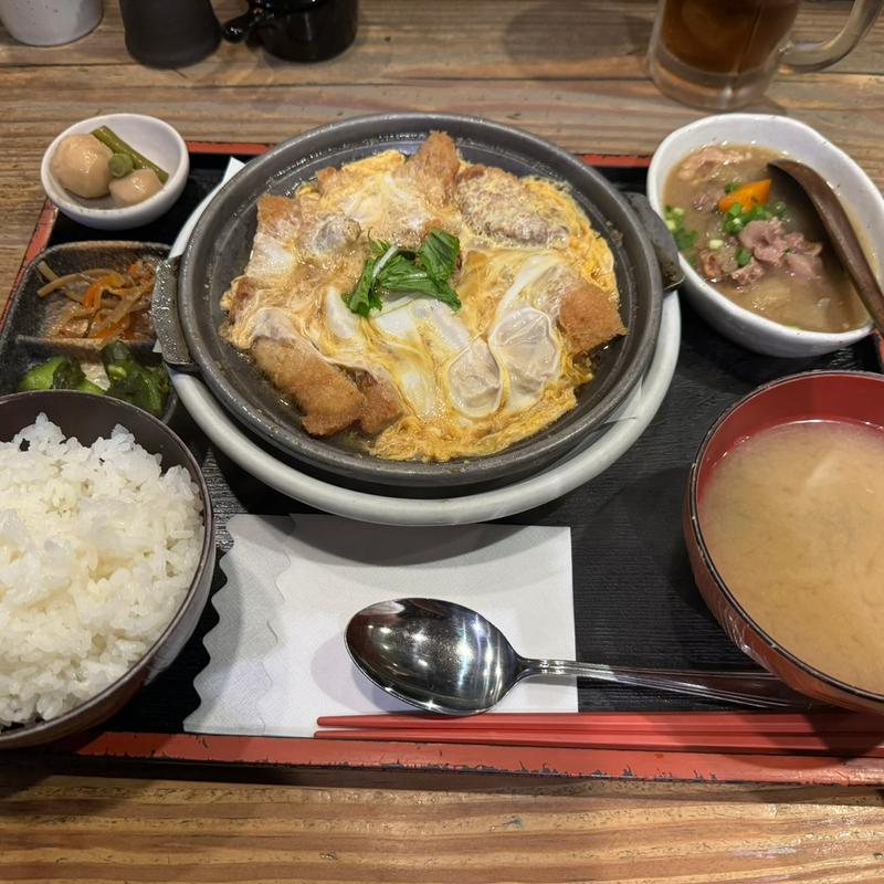 カツ煮定食：煮込み(鳥一 外苑前店 （とりいち）)