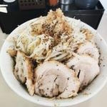 小豚ラーメン汁なし(夢を語れ 山梨)