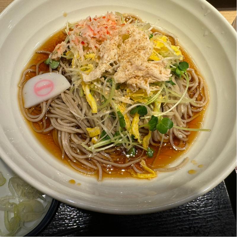 蒸し鶏のチラシそば(そばいちエキュート赤羽店)