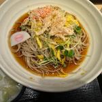 蒸し鶏のチラシそば