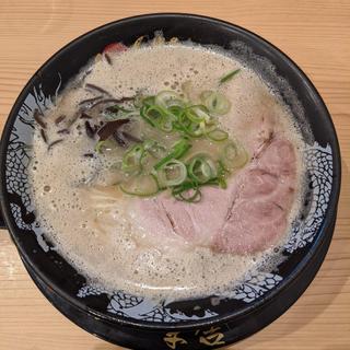 ラーメン(博多一幸舎 エキマルシェ大阪店)