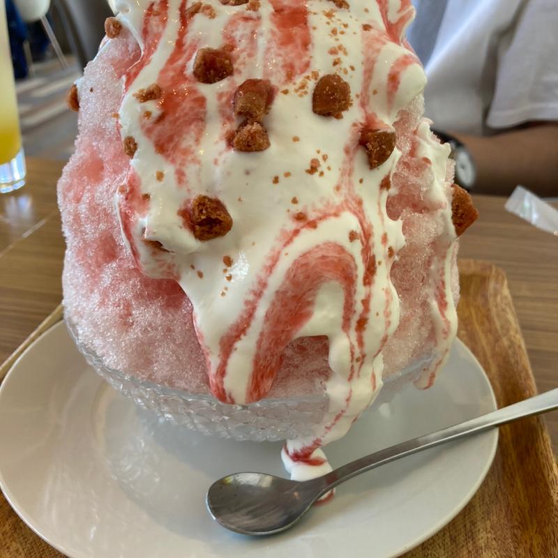 いちごのかき氷(穂っと穂っと)