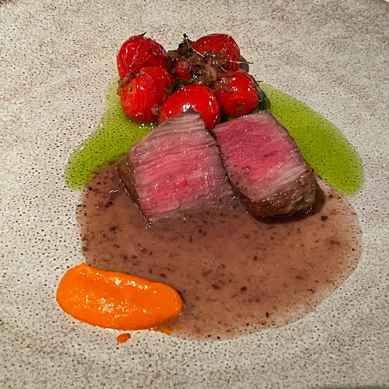 信州プレミアム牛のロースト(明神館 （みょうじんかん）)