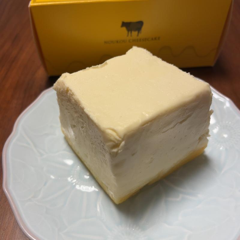濃厚チーズケーキ(北海道牛乳カステラ)