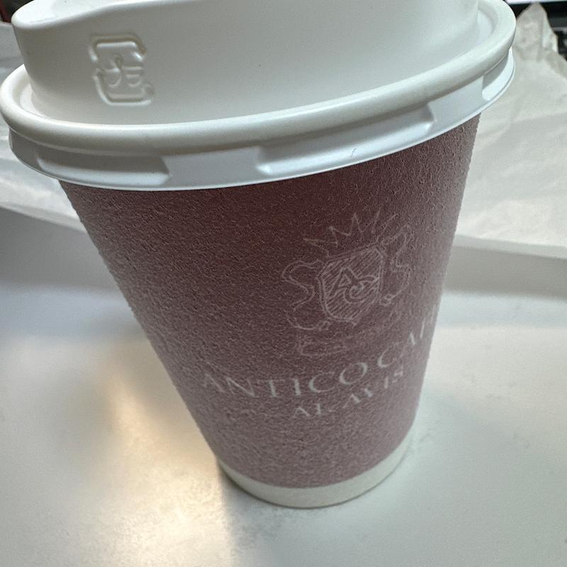 カフェラッテ（HOT）(ANTICO CAFFE AL AVIS（アンティコカフェ・アルアビス）渋谷アクシュ店)