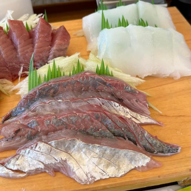 アジとイカの刺身(黒潮亭 いか船頭)