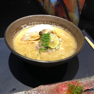 牡蠣白湯ラーメンプラス肉寿司