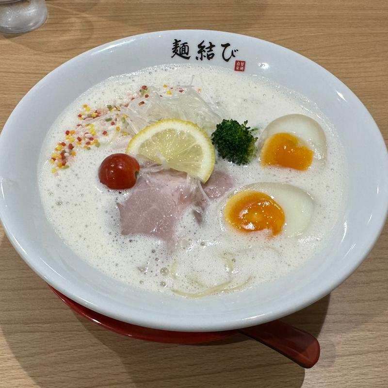 特製信玄白湯(らーめん 麺結び)