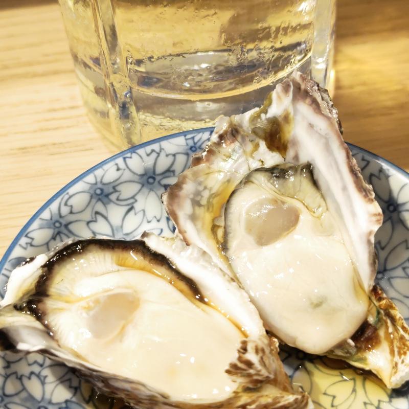 殻付き真かき(貝 刺身専門店 しらはら 関内)