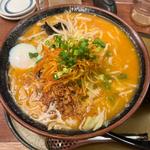 野菜たっぷりネギ辛味噌ラーメン　大