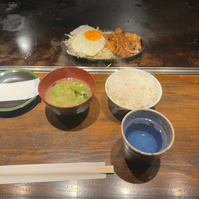 スタミナ豚生姜焼き定食(本場大阪道頓堀お好み焼き｜原宿 やいやい)