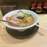 焦がし醤油ラーメン