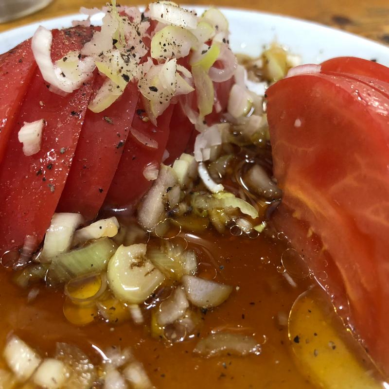 冷やしトマト(もつ焼 でん 中目黒店)