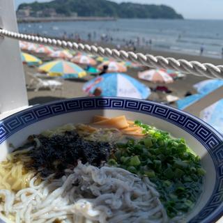 湘南しらすラーメン(beach house Ajito)