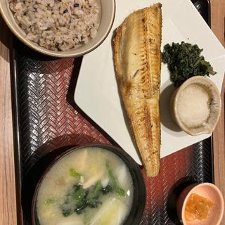 しまほっけの炭火焼き定食麦味噌汁に変更(大戸屋ごはん処 クロスモール豊川店)