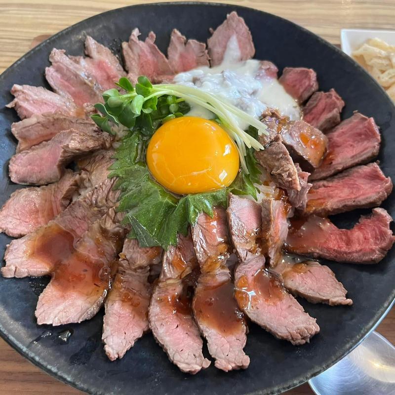 ローストビーフ丼(cafe BEAT)