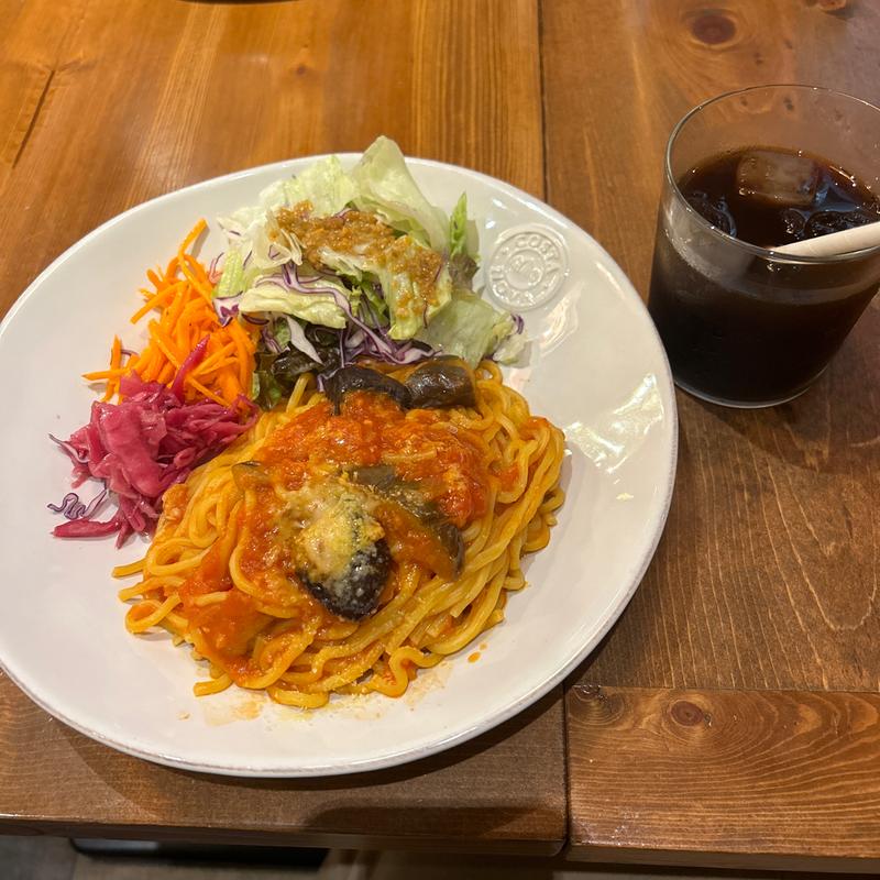 ドリンクとサラダ付きのお得なセット(Italian Kitchen VANSAN)