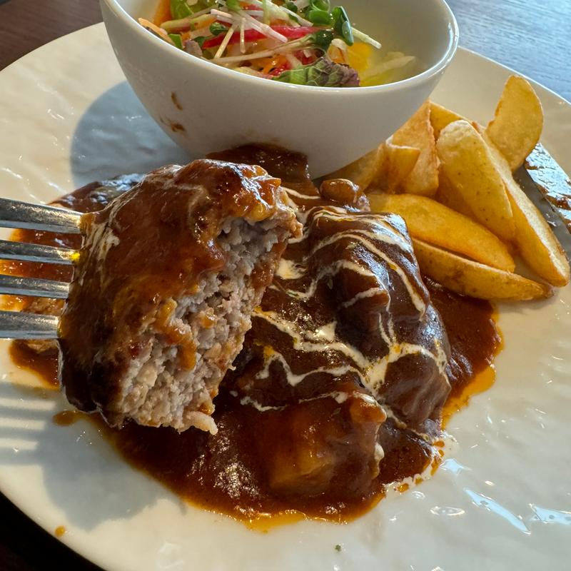 ハンバーグビーフシチューパン食べ放題ドリンク付き(ドンク エディテ 吹田グリーンプレイス店)