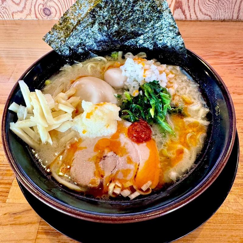 味玉ラーメン(塩)(家系ラーメン一新家 別所)