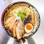 塩煮干しチャーシュー麺 並(麺屋 だしだ)