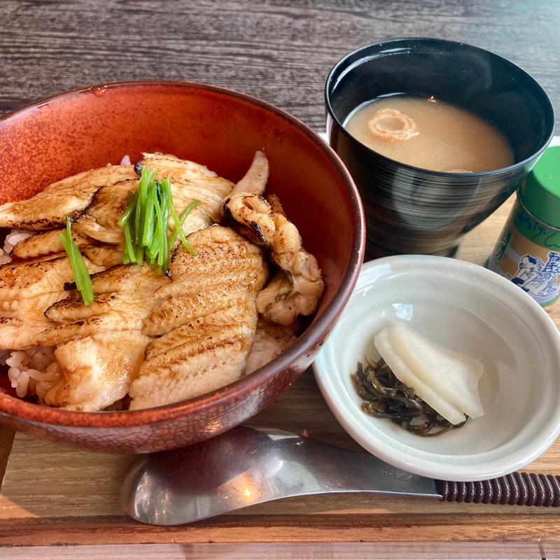穴子丼(OYSTER FARM Hiroshima（オイスターファーム広島）)
