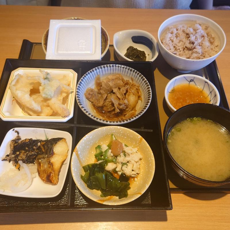 やよい御膳 麦(やよい軒 富里店)