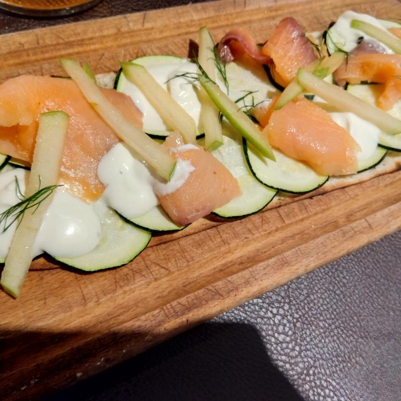 サーモンのカルパッチョ(Mussol Arenas)