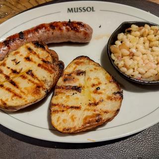 ソーセージとじゃがいも(Mussol Arenas)