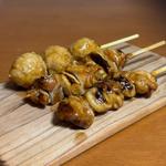 手羽にんにく串、ももねぎ串、つくね串