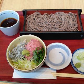 ネギトロしらす丼(そばじ アトレ川崎店)