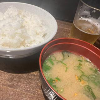 ご飯、味噌汁(洋食の朝日 （ヨウショクノアサヒ）)