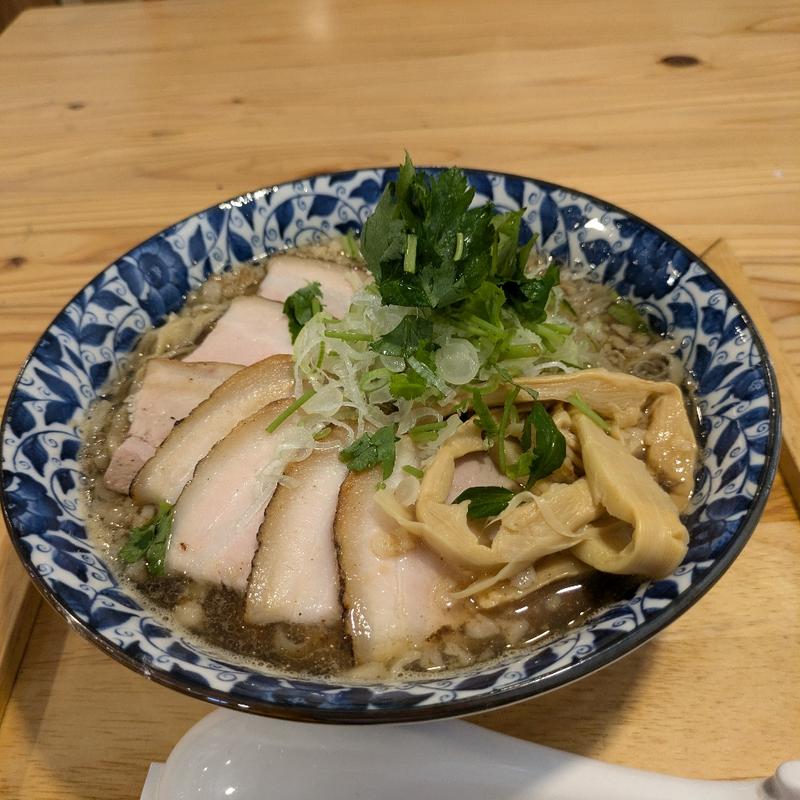 こってり煮干し中華（月・火曜限定）(中華そば 肴 yamago(ヤマゴ))