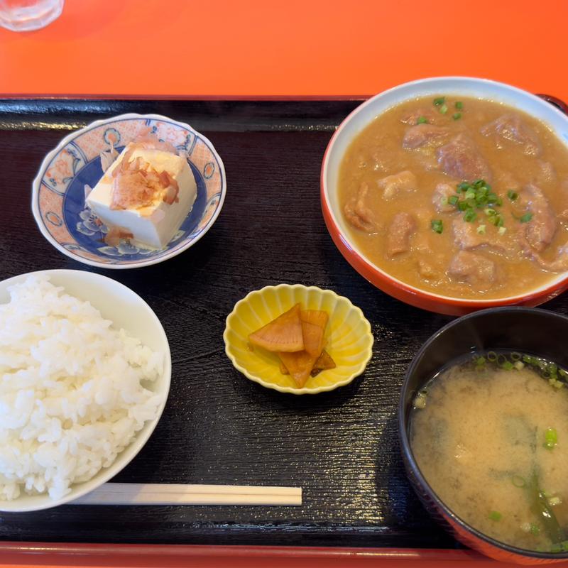 ホルモン煮込み(おふくろ亭)